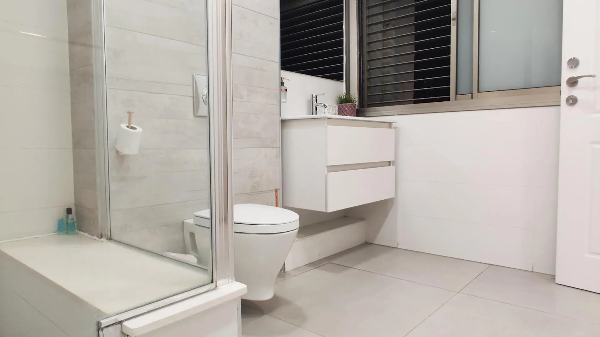 חיפה Urbanica Carmel- Apartments 0*,  ישראל