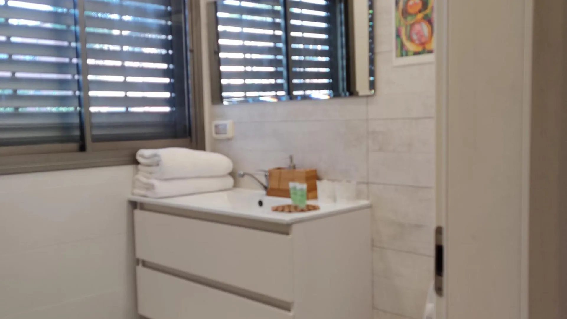 מלון דירות חיפה Urbanica Carmel- Apartments
