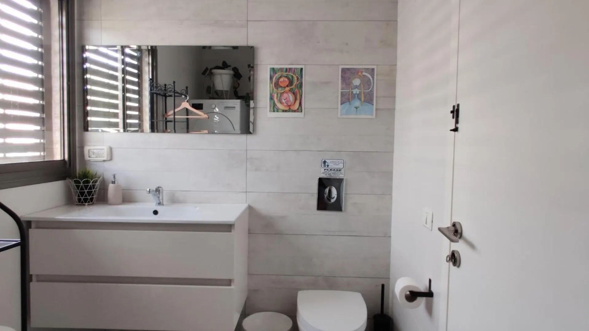 מלון דירות חיפה Urbanica Carmel- Apartments